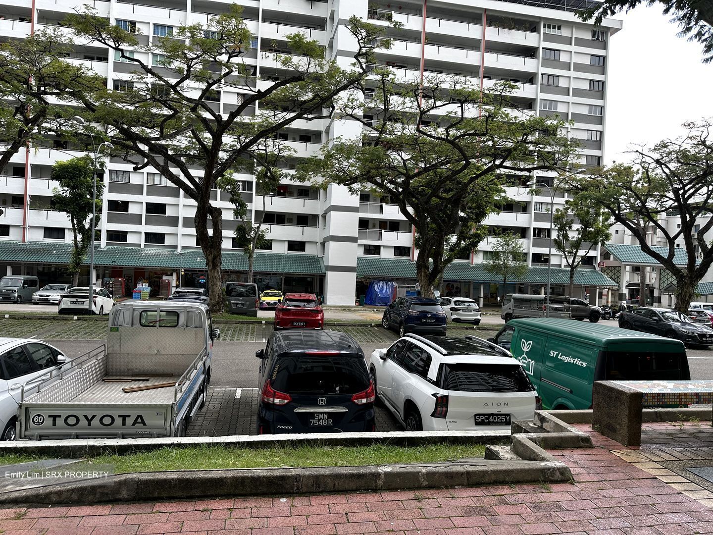 Hougang Avenue 1 (D19), Shop House #513637111